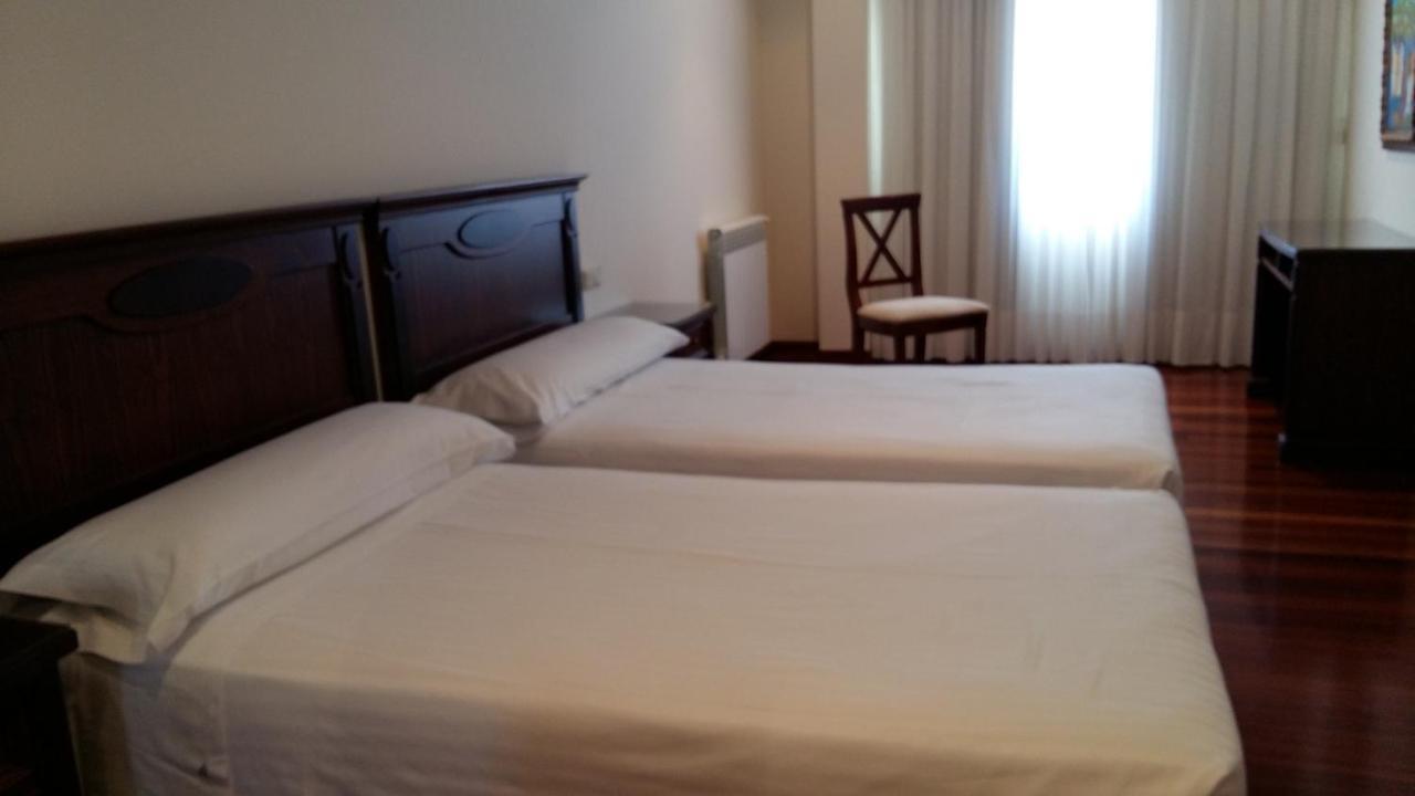 Apartamentos Maritimo Suites-Solo Adultos O Grove Zewnętrze zdjęcie