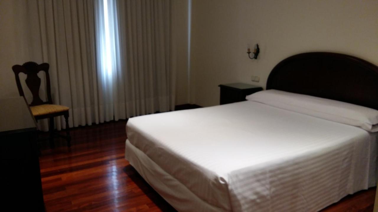 Apartamentos Maritimo Suites-Solo Adultos O Grove Zewnętrze zdjęcie